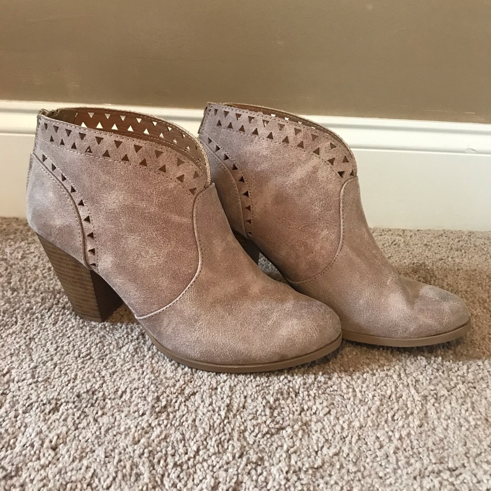 Basic Booties - image 1